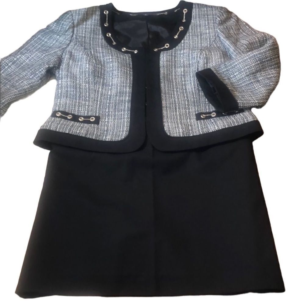 Nine West two-piece suit Size 8